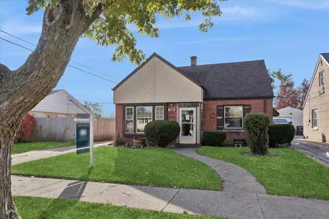 Exterior - 7841 44th St, Lyons, IL 60534 photo 1 of 4