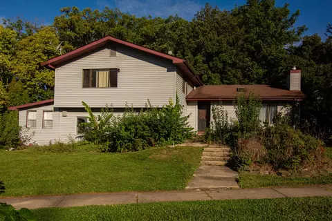 754 Mission Ave, University Park, IL 60484