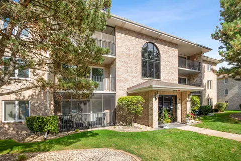 4920 134th Ct #206, Crestwood, IL 60418