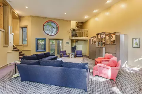 Living - 907-909 W Webster Ave, Chicago, IL 60614 photo 1 of 7