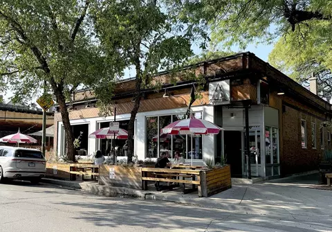 Exterior - 907-909 W Webster Ave, Chicago, IL 60614 photo 18 of 19