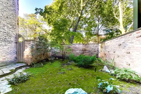 Exterior - 907-909 W Webster Ave, Chicago, IL 60614 photo 9 of 19
