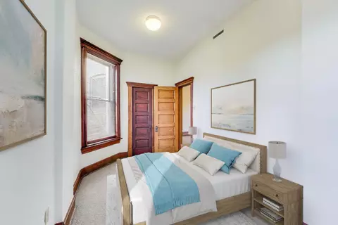 Bedroom - 907-909 W Webster Ave, Chicago, IL 60614 photo 7 of 7