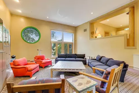 Living - 907-909 W Webster Ave, Chicago, IL 60614 photo 2 of 7
