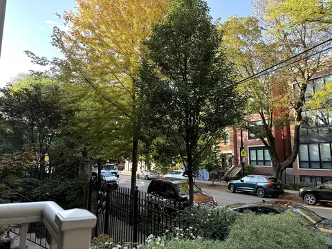 Exterior - 907-909 W Webster Ave, Chicago, IL 60614 photo 4 of 19