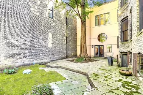 Exterior - 907-909 W Webster Ave, Chicago, IL 60614 photo 8 of 19