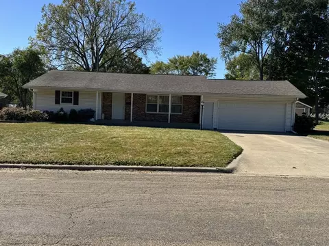 805 Keith Dr, Morrison, IL 61270