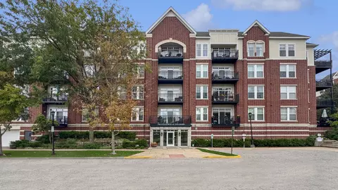 7757 Van Buren St #202, Forest Park, IL 60130