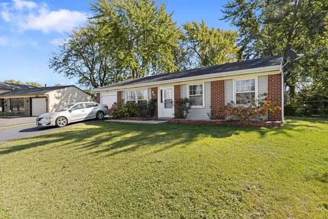 8181 Northway Dr, Hanover Park, IL 60133