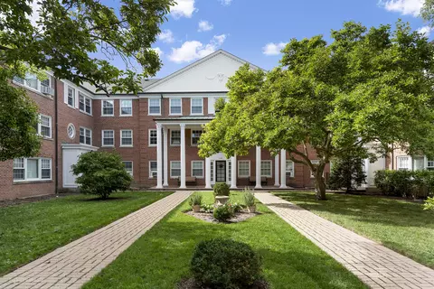 1408 Hinman Ave #2, Evanston, IL 60201