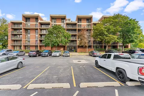 2941 S Michigan Ave #407, Chicago, IL 60616