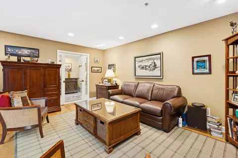 Undisclosed, Evanston, IL 60201 photo 21