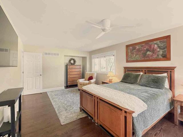 2537 Woodland Dr, Northbrook, IL 60062