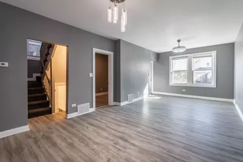 Living - 6830 S Honore St, Chicago, IL 60636 photo 2 of 3