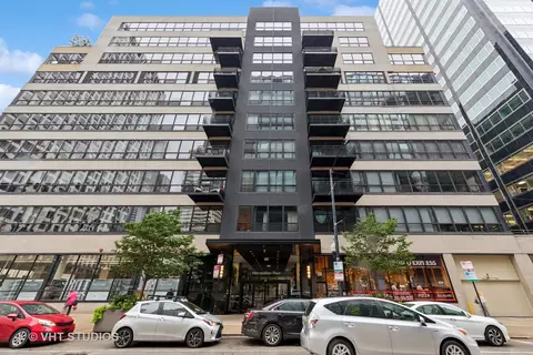 130 S Canal St #701, Chicago, IL 60606
