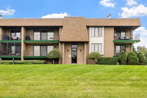 15724 Old Orchard Ct #1W, Orland Park, IL 60462