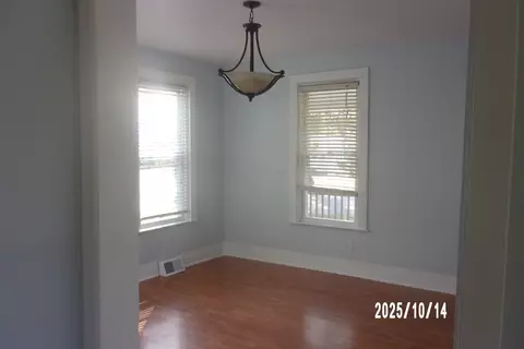 Living - 466 E Cherry St, Watseka, IL 60970 photo 4 of 4