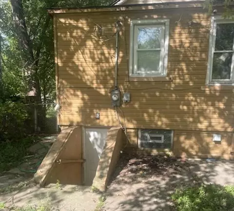 219 E 136th St, Chicago, IL 60827 photo 8