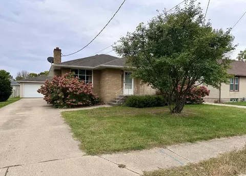 1724 9th St, Peru, IL 61354