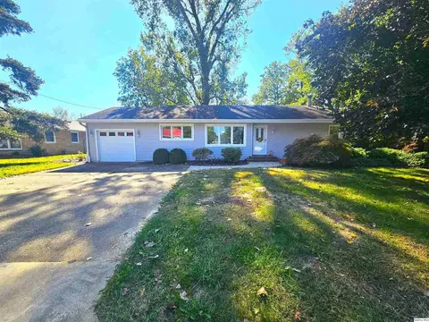 2116 Kochs Ln, Quincy, IL 62305