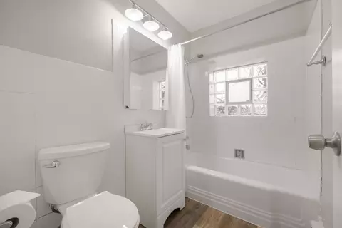Bath - 1924 S 16th Ave, Broadview, IL 60155 photo 2 of 3