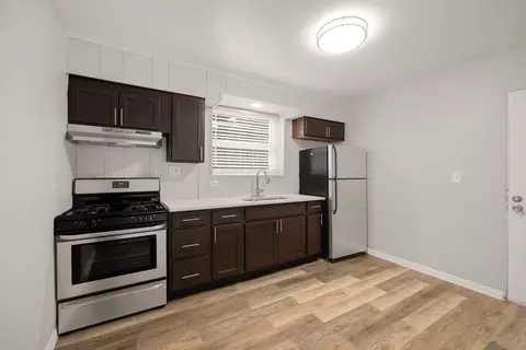 Kitchen - 1924 S 16th Ave, Broadview, IL 60155 photo 2 of 6
