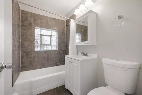 Bath - 1924 S 16th Ave, Broadview, IL 60155 photo 3 of 3