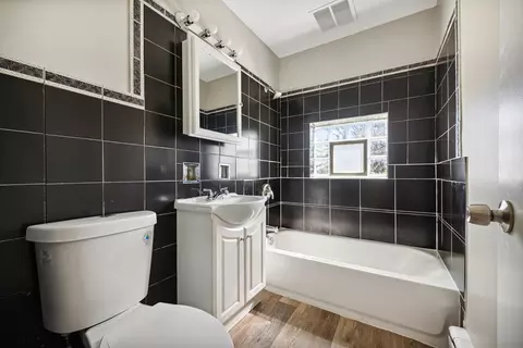Bath - 1924 S 16th Ave, Broadview, IL 60155 photo 1 of 3