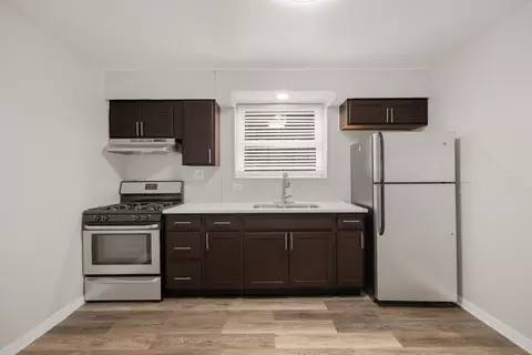 Kitchen - 1924 S 16th Ave, Broadview, IL 60155 photo 3 of 6