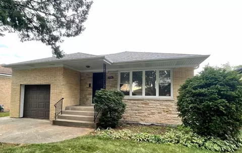 7700 N Neva Ave, Niles, IL 60714