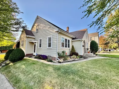 1821 24th St, Rockford, IL 61108