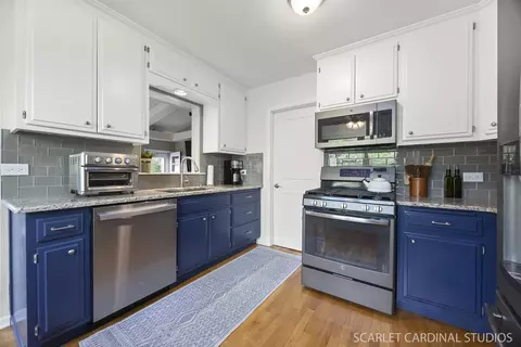 Kitchen - 1123 Grant St, Wheaton, IL 60189 photo 2 of 2