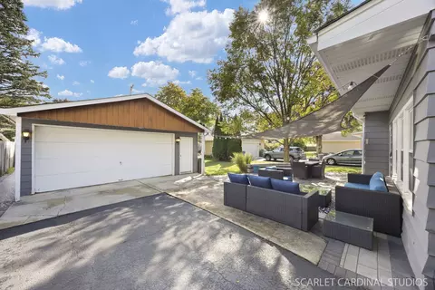 Exterior - 1123 Grant St, Wheaton, IL 60189 photo 3 of 5