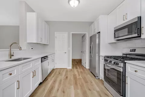 Kitchen - 19937 Burnside Ct, Olympia Fields, IL 60461 photo 1 of 2