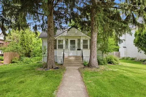 127 S Lincoln St, Westmont, IL 60559