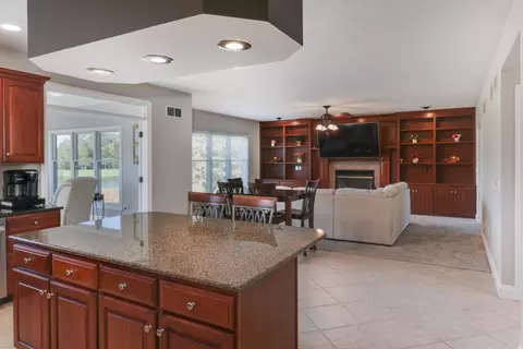 Kitchen - 3 Pebblebrook Ct, Bloomington, IL 61705 photo 8 of 13