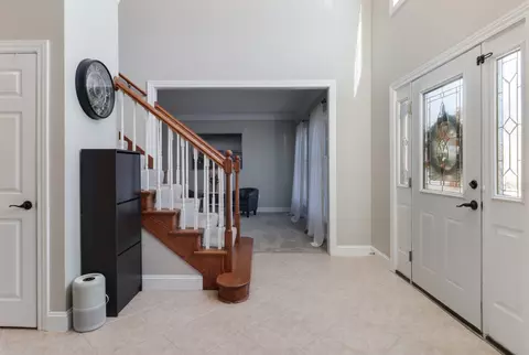 Entry Way - 3 Pebblebrook Ct, Bloomington, IL 61705 photo 4 of 7