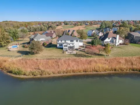 View/Area - 3 Pebblebrook Ct, Bloomington, IL 61705 photo 2 of 17