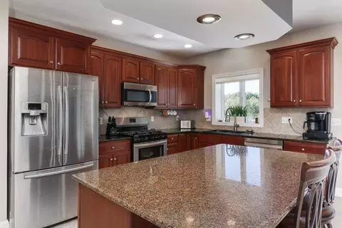 Kitchen - 3 Pebblebrook Ct, Bloomington, IL 61705 photo 3 of 13