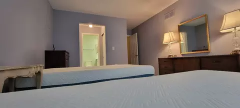 Bedroom - 2088 Creekside Dr #-, Wheaton, IL 60189 photo 2 of 2