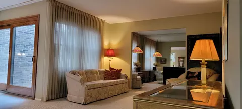 Living - 2088 Creekside Dr #-, Wheaton, IL 60189 photo 1 of 2