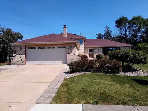 16413 Prairie Dr, Tinley Park, IL 60477