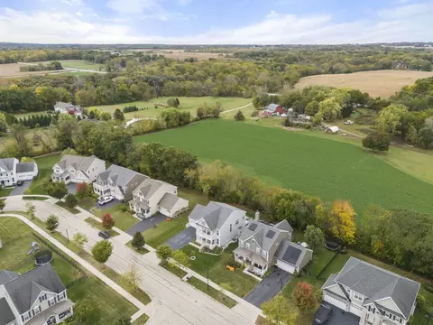 3689 Thornhill Dr, Elgin, IL 60124 photo 38