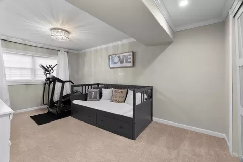 Bedroom - 1345 Jefferson Rd, Hoffman Estates, IL 60169 photo 4 of 4