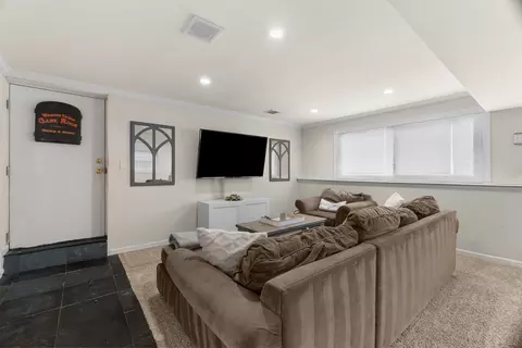 Other - 1345 Jefferson Rd, Hoffman Estates, IL 60169 photo 5 of 11
