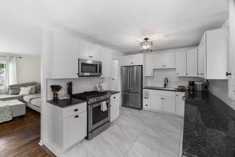 Kitchen - 1345 Jefferson Rd, Hoffman Estates, IL 60169 photo 1 of 4