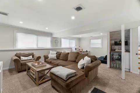 Other - 1345 Jefferson Rd, Hoffman Estates, IL 60169 photo 7 of 11