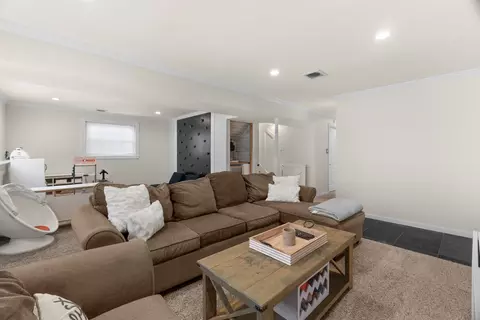 Other - 1345 Jefferson Rd, Hoffman Estates, IL 60169 photo 6 of 11