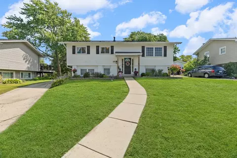 1345 Jefferson Rd, Hoffman Estates, IL 60169