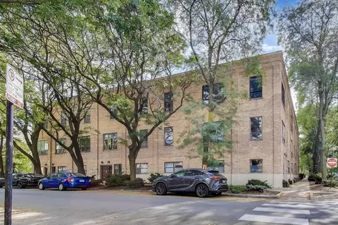 1323 W Belden Ave #E1, Chicago, IL 60614